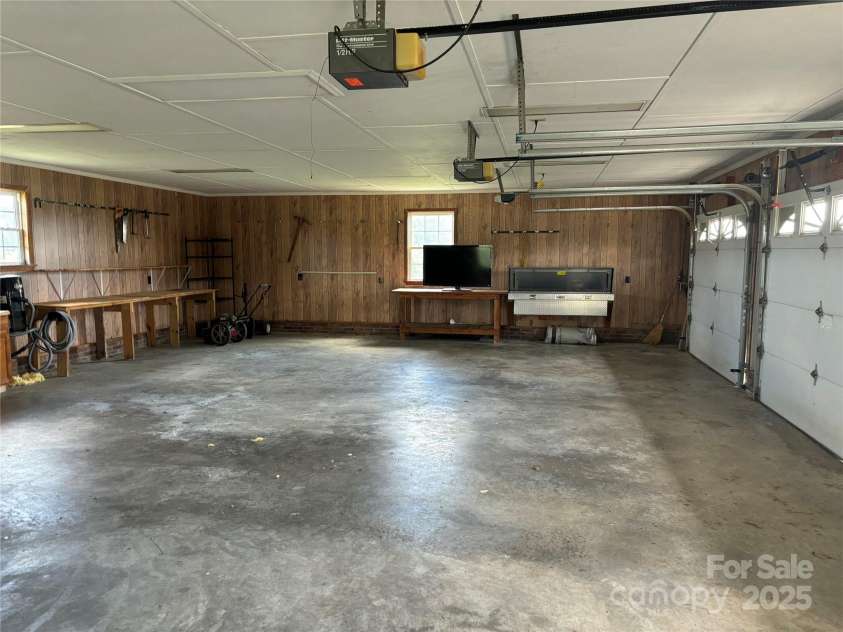 2417 Lynwood Drive, Lancaster, SC 29720.  MLS# CAR4244879, YatesRealty ID 234. 