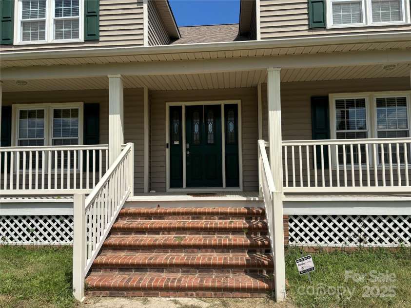 2417 Lynwood Drive, Lancaster, SC 29720.  MLS# CAR4244879, YatesRealty ID 234. 