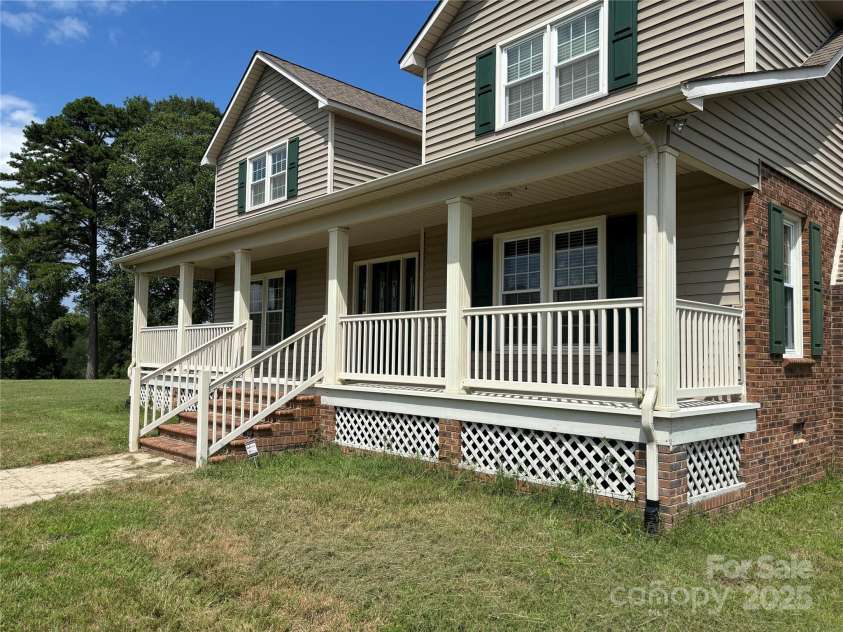 2417 Lynwood Drive, Lancaster, SC 29720.  MLS# CAR4244879, YatesRealty ID 234. 