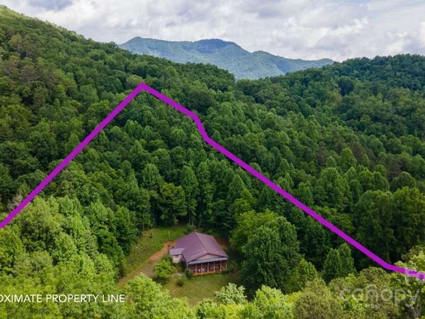 715 Anderson Creek Road, Franklin, NC 28734.  MLS# CAR4193373, YatesRealty ID 234. 