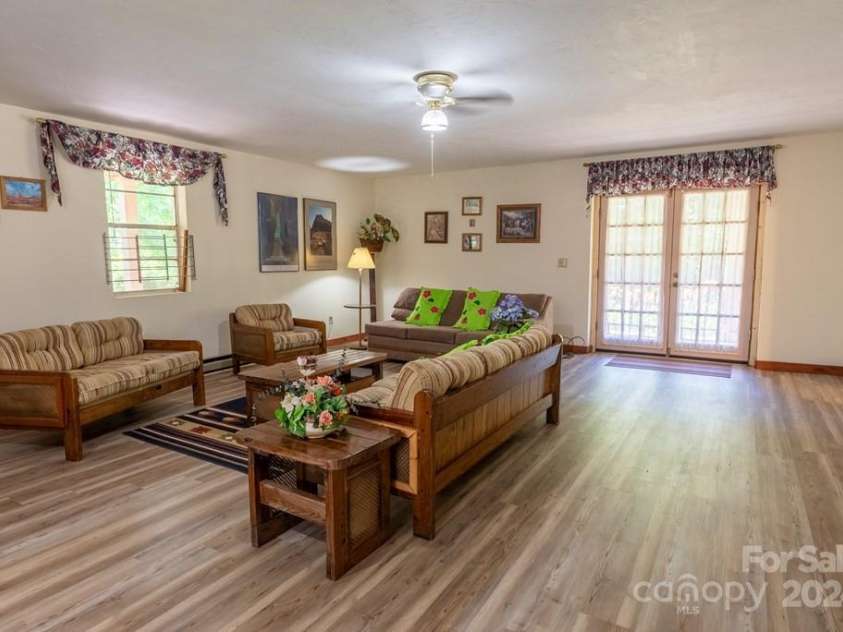 715 Anderson Creek Road, Franklin, NC 28734.  MLS# CAR4193373, YatesRealty ID 234. 