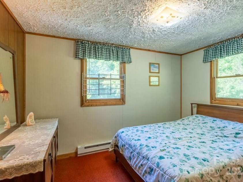 715 Anderson Creek Road, Franklin, NC 28734.  MLS# CAR4193373, YatesRealty ID 234. 