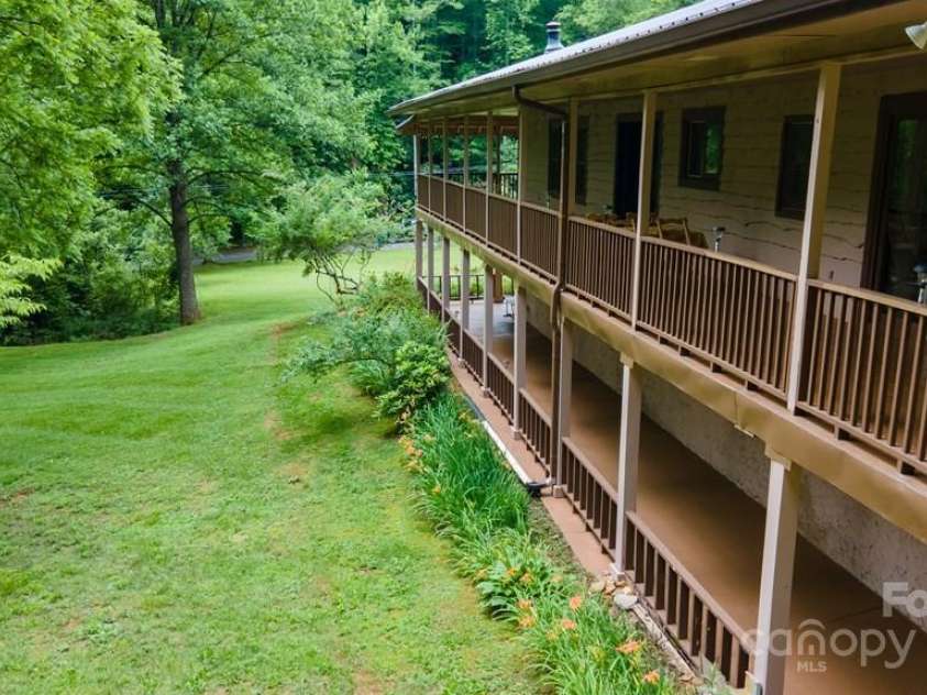 715 Anderson Creek Road, Franklin, NC 28734.  MLS# CAR4193373, YatesRealty ID 234. 