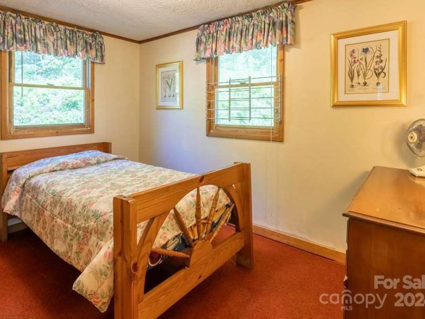 715 Anderson Creek Road, Franklin, NC 28734.  MLS# CAR4193373, YatesRealty ID 234. 