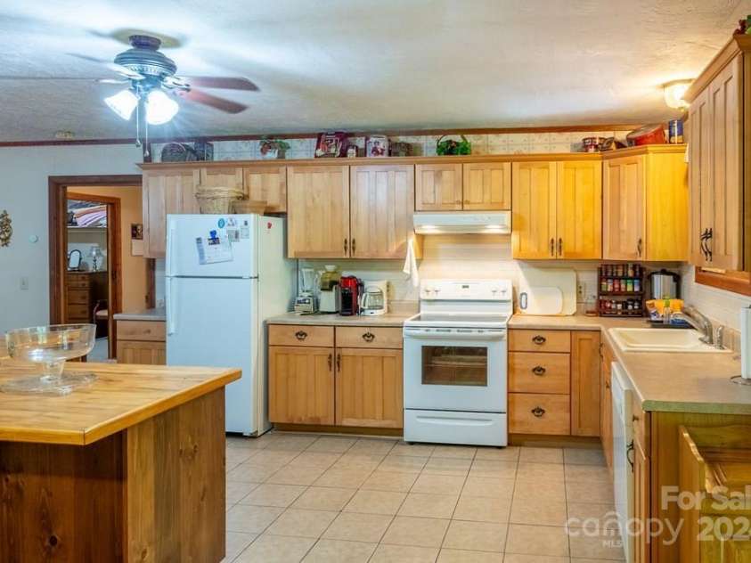 715 Anderson Creek Road, Franklin, NC 28734.  MLS# CAR4193373, YatesRealty ID 234. 