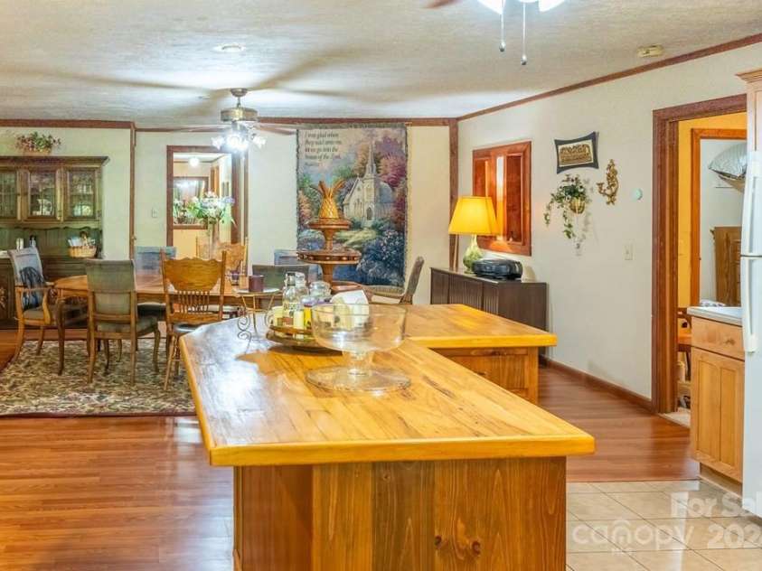 715 Anderson Creek Road, Franklin, NC 28734.  MLS# CAR4193373, YatesRealty ID 234. 