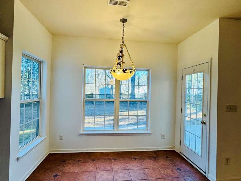 7411 Gate Key Court, Stanley, NC 28164.  MLS# CAR4335011, YatesRealty ID 2340. Cozy Breakfast Area.