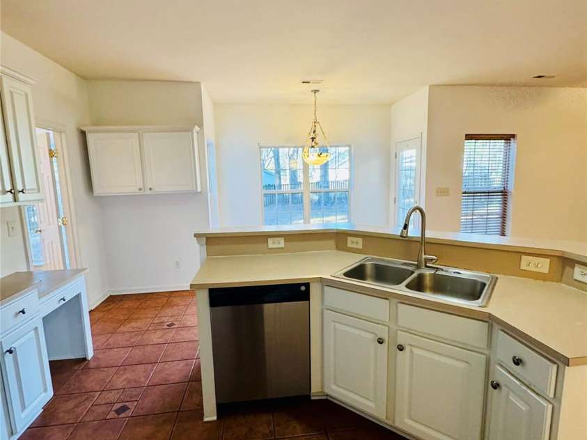 7411 Gate Key Court, Stanley, NC 28164.  MLS# CAR4335011, YatesRealty ID 2340. View from Kitchen to Breakfast Area.
