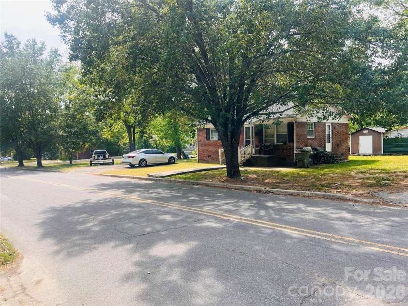 114 Hemphill Avenue, Chester, SC 29706.  MLS# CAR4383441, YatesRealty ID 23400. 