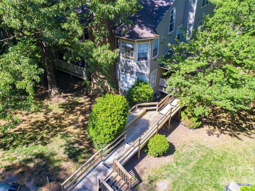 6500 Clavell Lane, Charlotte, NC 28210.  MLS# CAR4379511, YatesRealty ID 23401. 