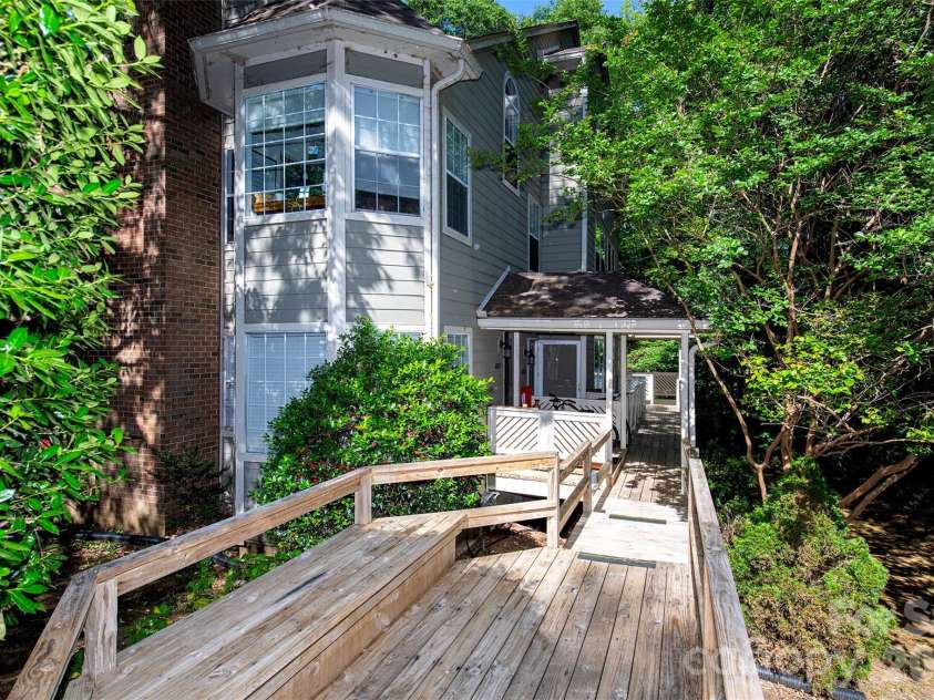 6500 Clavell Lane, Charlotte, NC 28210.  MLS# CAR4379511, YatesRealty ID 23401. 