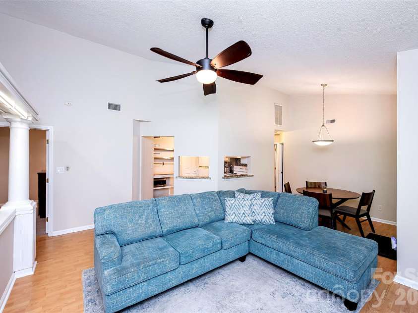 6500 Clavell Lane, Charlotte, NC 28210.  MLS# CAR4379511, YatesRealty ID 23401. 