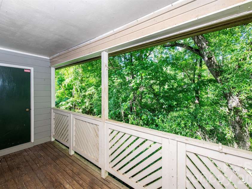 6500 Clavell Lane, Charlotte, NC 28210.  MLS# CAR4379511, YatesRealty ID 23401. 
