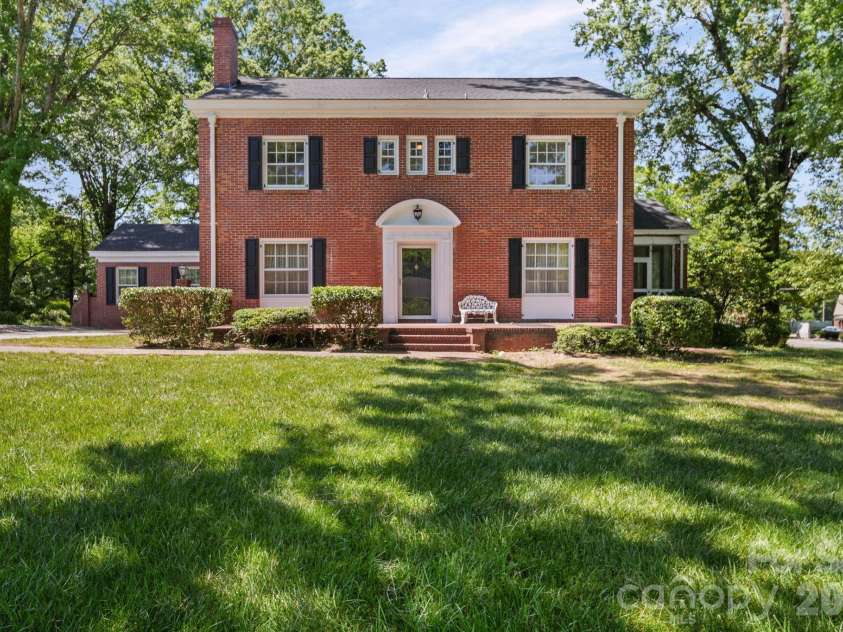 1510 Jackson Road, Gastonia, NC 28052.  MLS# CAR4383504, YatesRealty ID 23402. 