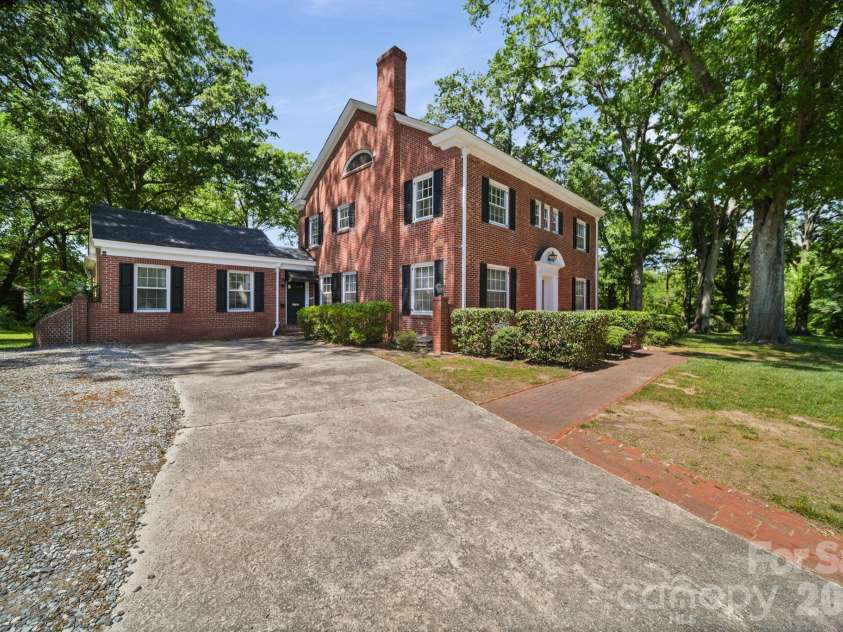 1510 Jackson Road, Gastonia, NC 28052.  MLS# CAR4383504, YatesRealty ID 23402. 