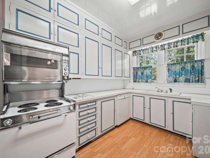 1510 Jackson Road, Gastonia, NC 28052.  MLS# CAR4383504, YatesRealty ID 23402. 