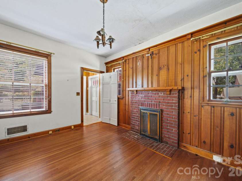 1510 Jackson Road, Gastonia, NC 28052.  MLS# CAR4383504, YatesRealty ID 23402. 
