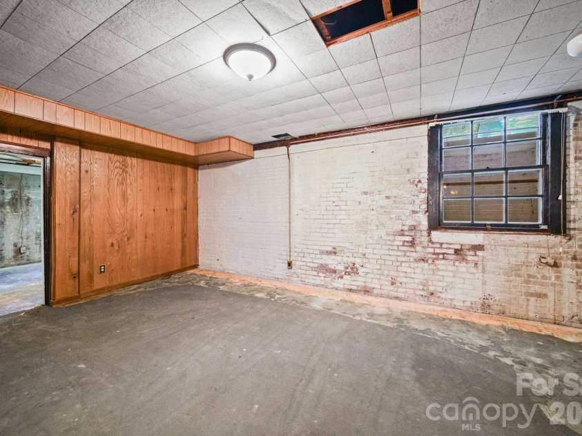 1510 Jackson Road, Gastonia, NC 28052.  MLS# CAR4383504, YatesRealty ID 23402. 