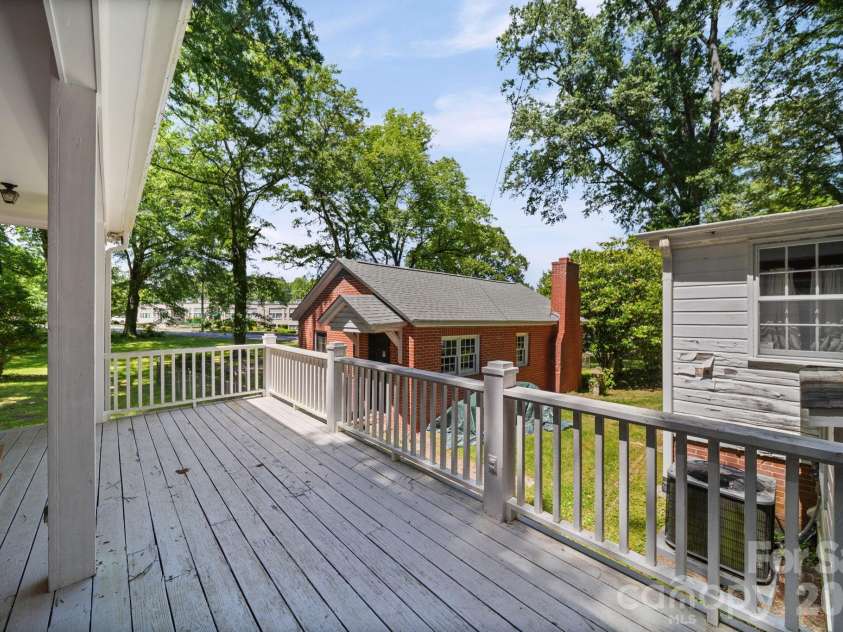 1510 Jackson Road, Gastonia, NC 28052.  MLS# CAR4383504, YatesRealty ID 23402. 
