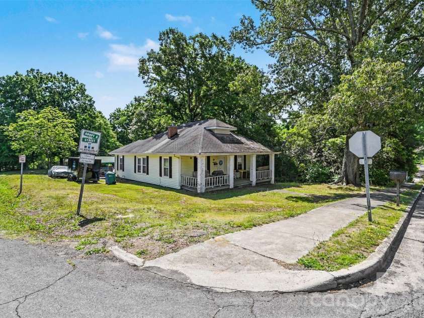 603 4th Street, Albemarle, NC 28001.  MLS# CAR4380717, YatesRealty ID 23403. 