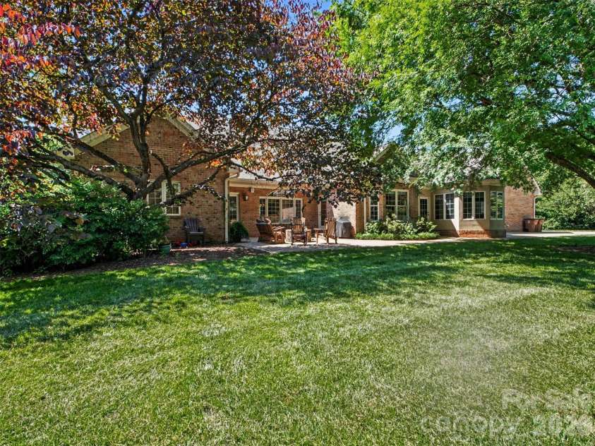 1422 Stone Gate Drive, Shelby, NC 28150.  MLS# CAR4358985, YatesRealty ID 23404. Large level yard has an invisible fence for pets!