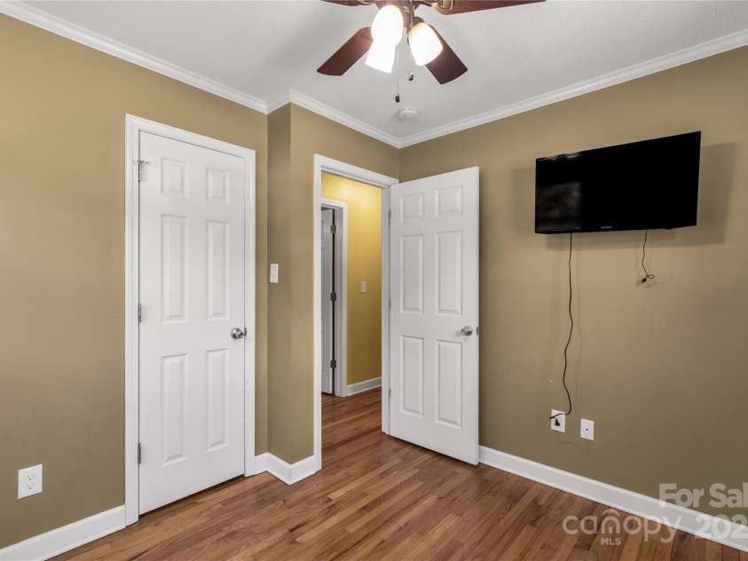 203 Nottingham Drive, York, SC 29745.  MLS# CAR4275788, YatesRealty ID 23405. 