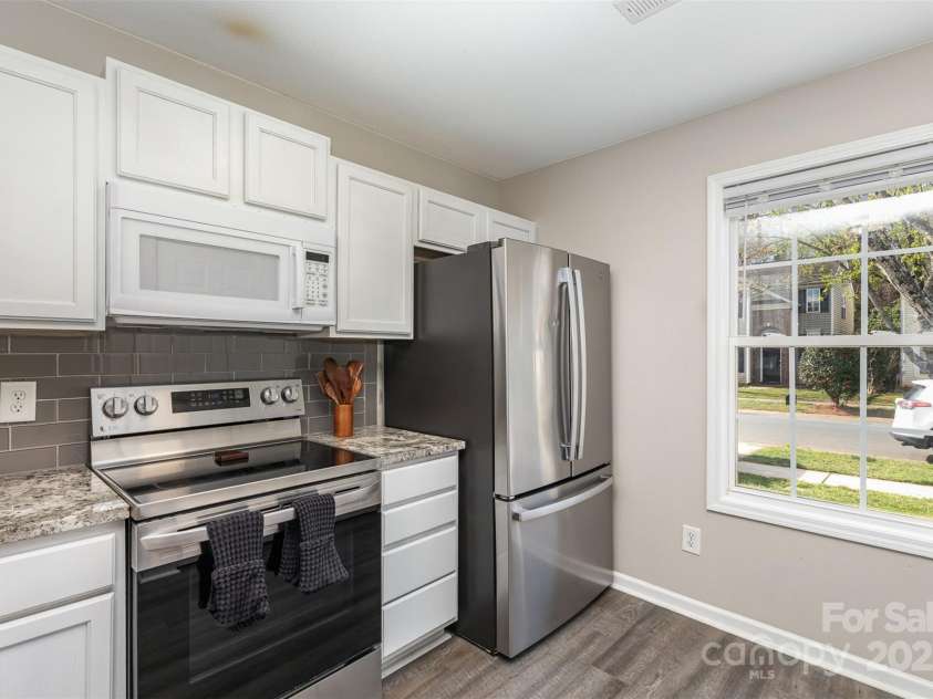 1227 Triece Lane, Charlotte, NC 28215.  MLS# CAR4238144, YatesRealty ID 23406. 