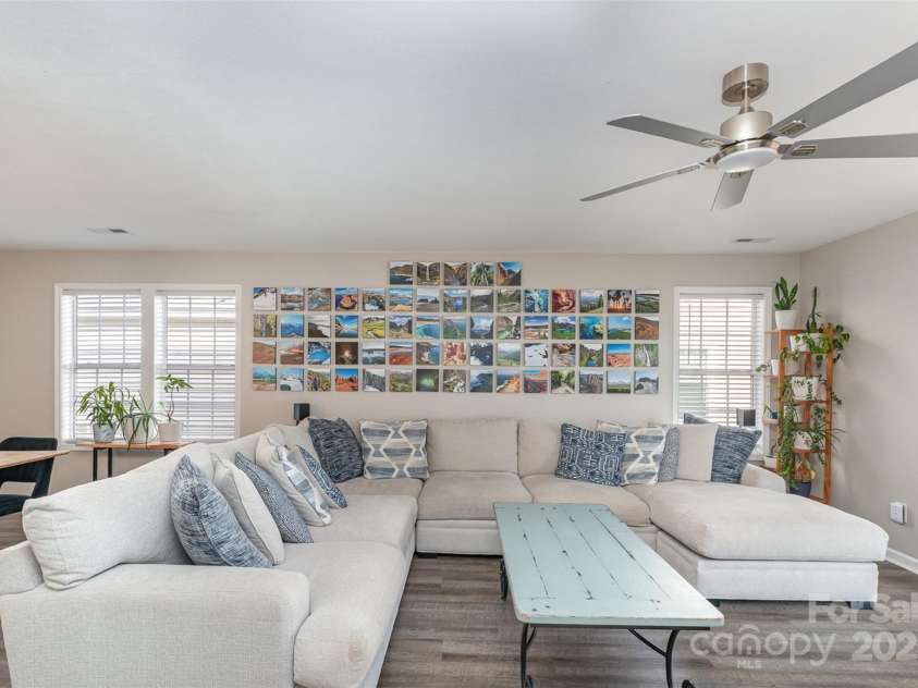 1227 Triece Lane, Charlotte, NC 28215.  MLS# CAR4238144, YatesRealty ID 23406. 