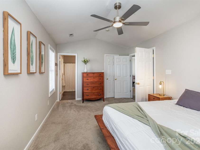 1227 Triece Lane, Charlotte, NC 28215.  MLS# CAR4238144, YatesRealty ID 23406. Primary bedroom