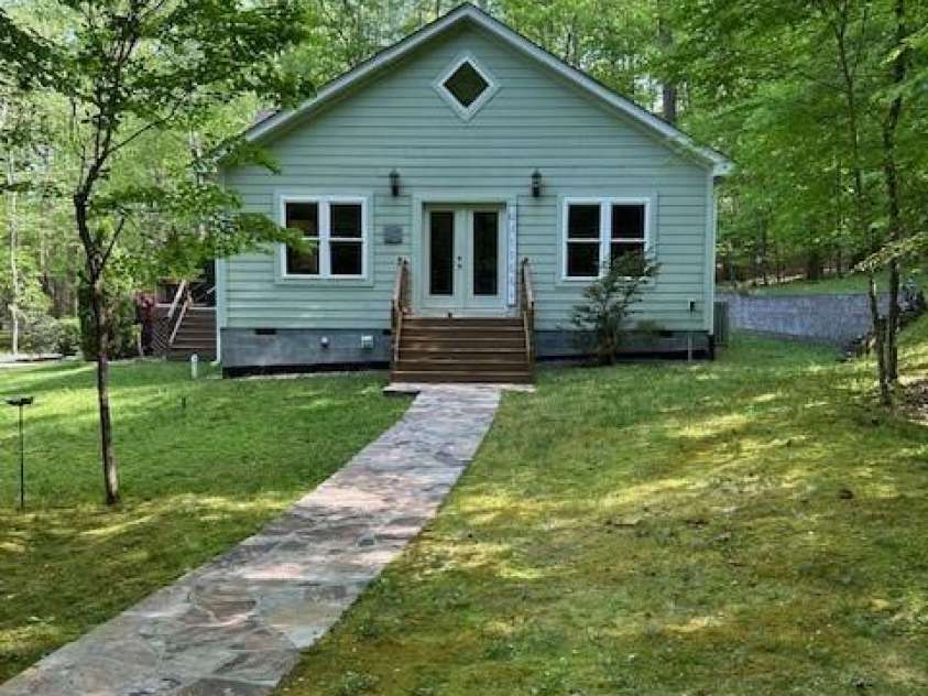 113 Duval Court, Mooresville, NC 28117.  MLS# CAR4241538, YatesRealty ID 23407. 