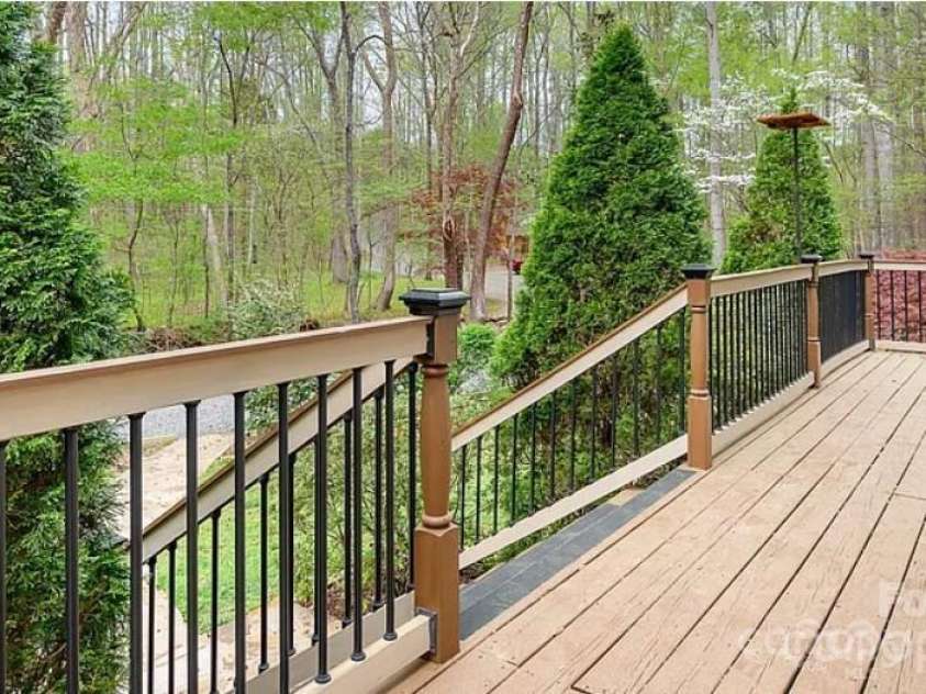 113 Duval Court, Mooresville, NC 28117.  MLS# CAR4241538, YatesRealty ID 23407. 