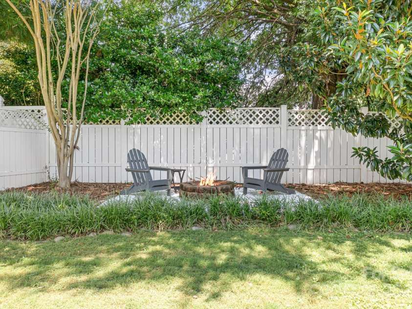 15838 Trenton Place Road, Huntersville, NC 28078.  MLS# CAR4272281, YatesRealty ID 23408. 