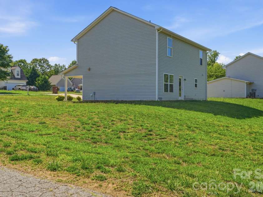 502 Coffeetree Lane, Stanley, NC 28164.  MLS# CAR4381176, YatesRealty ID 23409. 