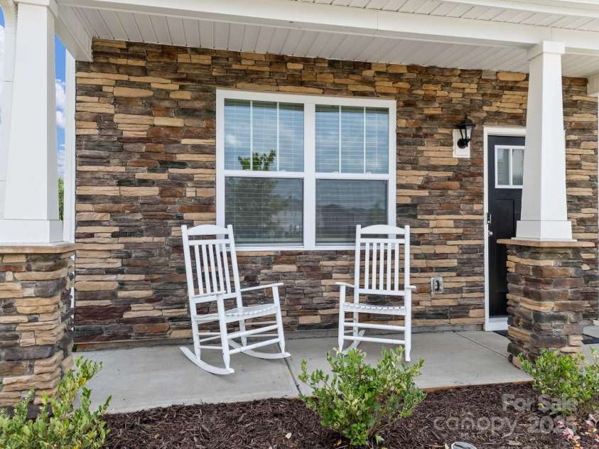 7007 Manse Court, Boiling Springs, SC 29316.  MLS# CAR4260062, YatesRealty ID 23409. Take a seat