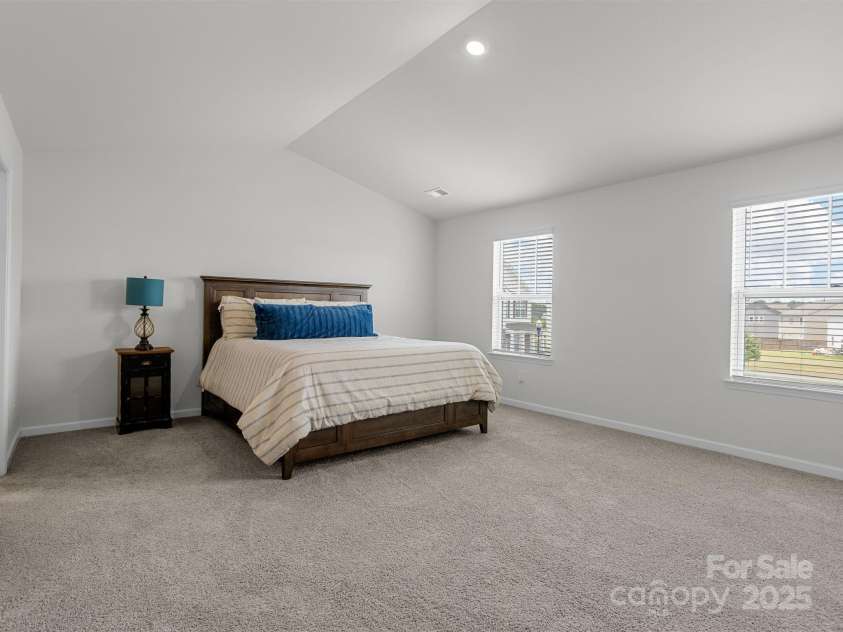 7007 Manse Court, Boiling Springs, SC 29316.  MLS# CAR4260062, YatesRealty ID 23409. The spacious primary bedroom