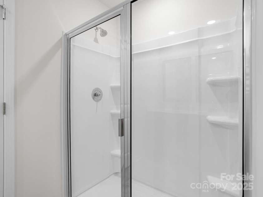 7007 Manse Court, Boiling Springs, SC 29316.  MLS# CAR4260062, YatesRealty ID 23409. Walk in shower