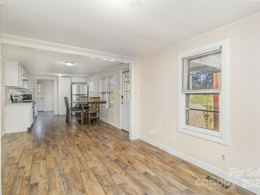 456 Burnt Gin Road, Gaffney, SC 29340.  MLS# CAR4234025, YatesRealty ID 2341. 