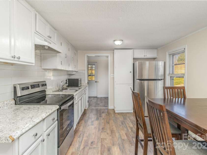 456 Burnt Gin Road, Gaffney, SC 29340.  MLS# CAR4234025, YatesRealty ID 2341. 