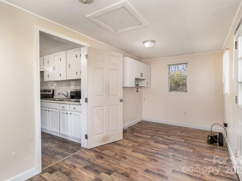 456 Burnt Gin Road, Gaffney, SC 29340.  MLS# CAR4234025, YatesRealty ID 2341. 