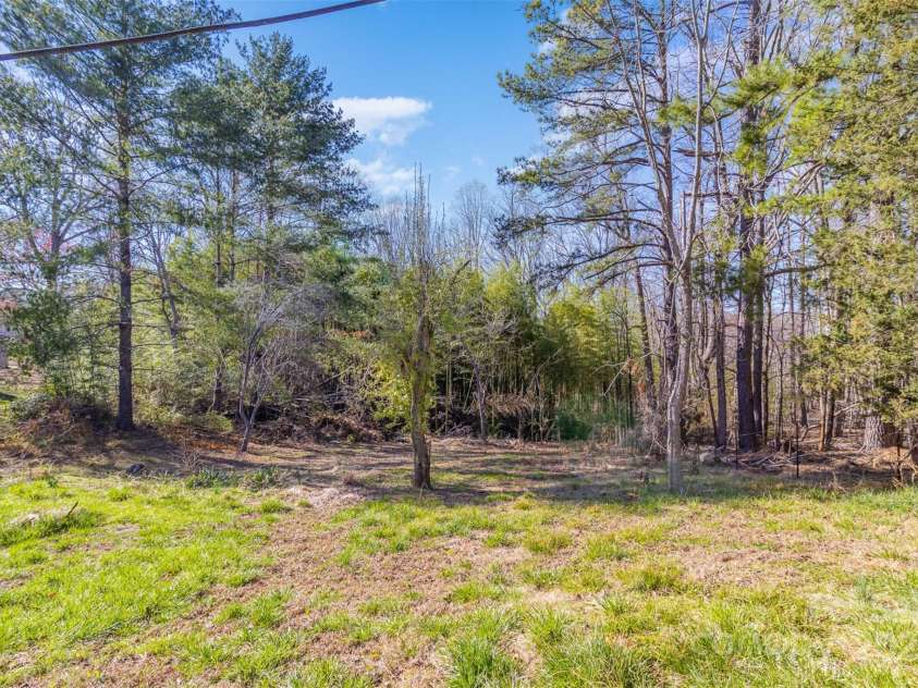 456 Burnt Gin Road, Gaffney, SC 29340.  MLS# CAR4234025, YatesRealty ID 2341. 