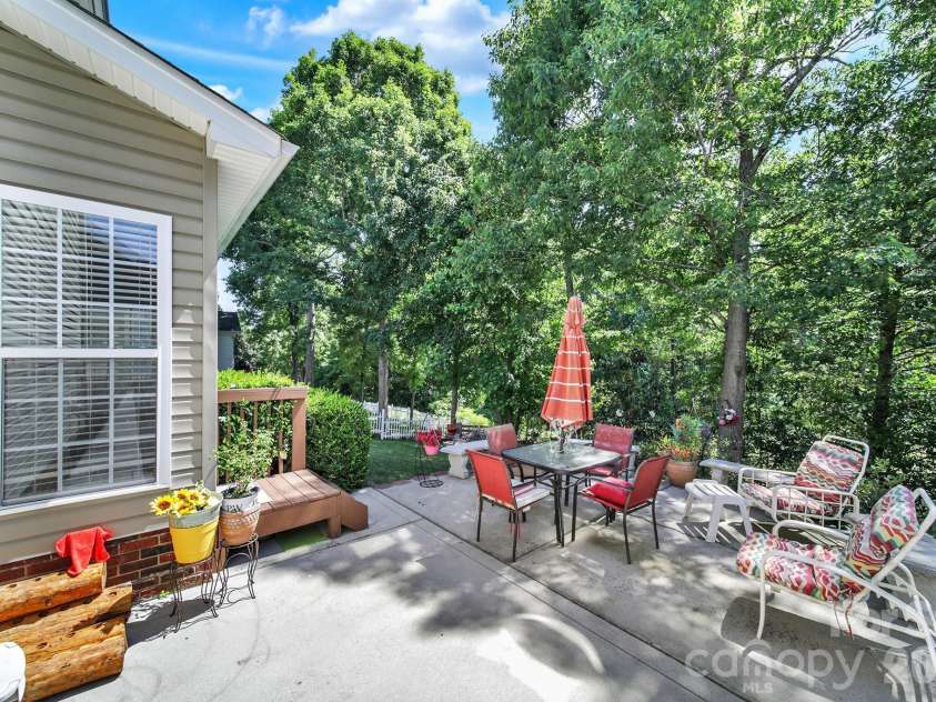 3752 Leela Palace Way, Fort Mill, SC 29708.  MLS# CAR4382778, YatesRealty ID 23410. 