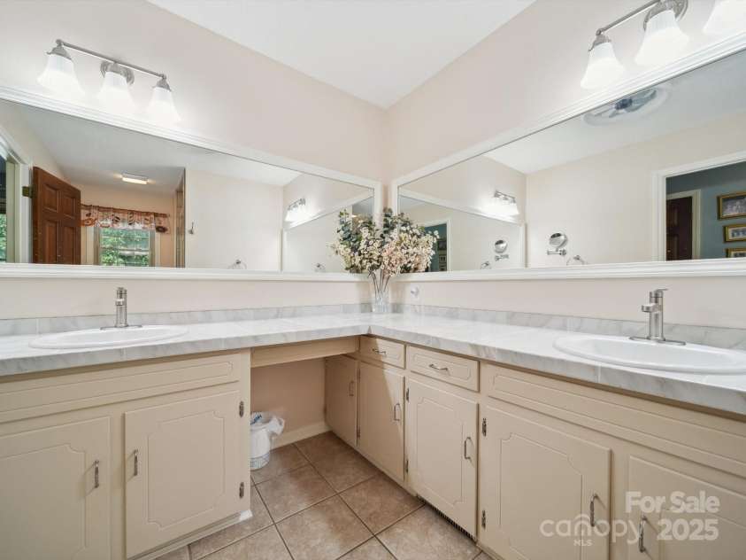 394 Goldmine Road, Wadesboro, NC 28170.  MLS# CAR4332562, YatesRealty ID 23412. Primary Bathroom