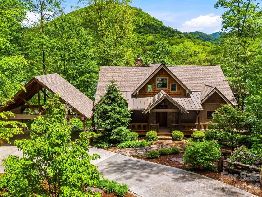 60 Shoreline Drive, Tuckasegee, NC 28783.  MLS# CAR4381365, YatesRealty ID 23412. 