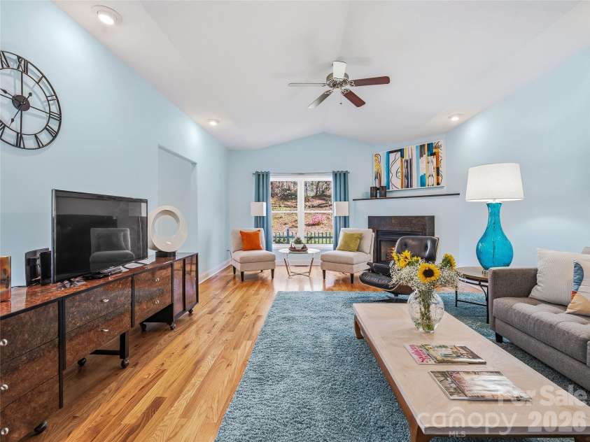 23 Holiday Drive, Arden, NC 28704.  MLS# CAR4383407, YatesRealty ID 23413. 