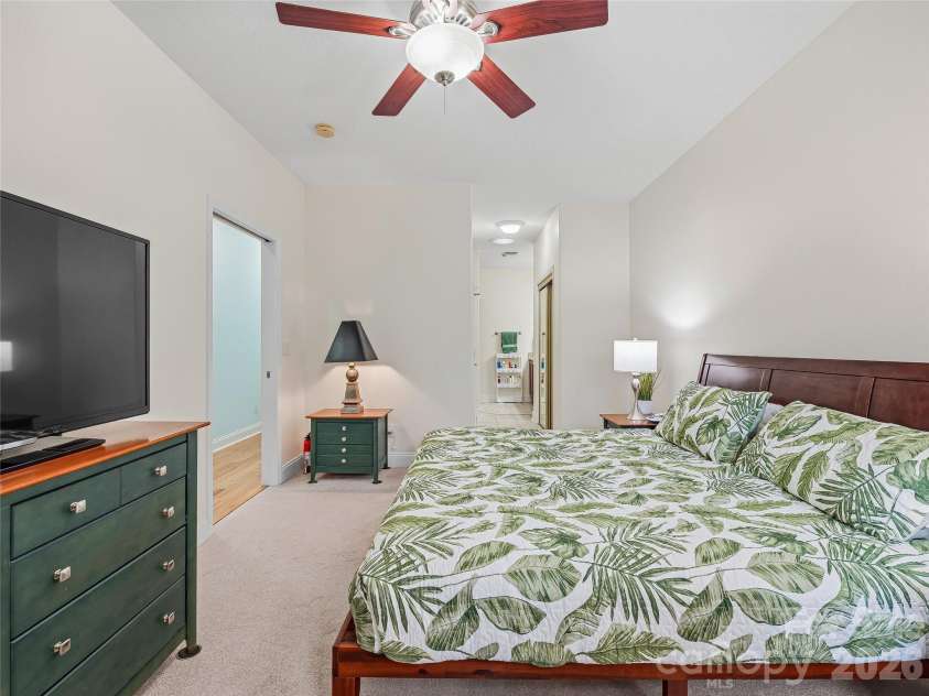 23 Holiday Drive, Arden, NC 28704.  MLS# CAR4383407, YatesRealty ID 23413. 