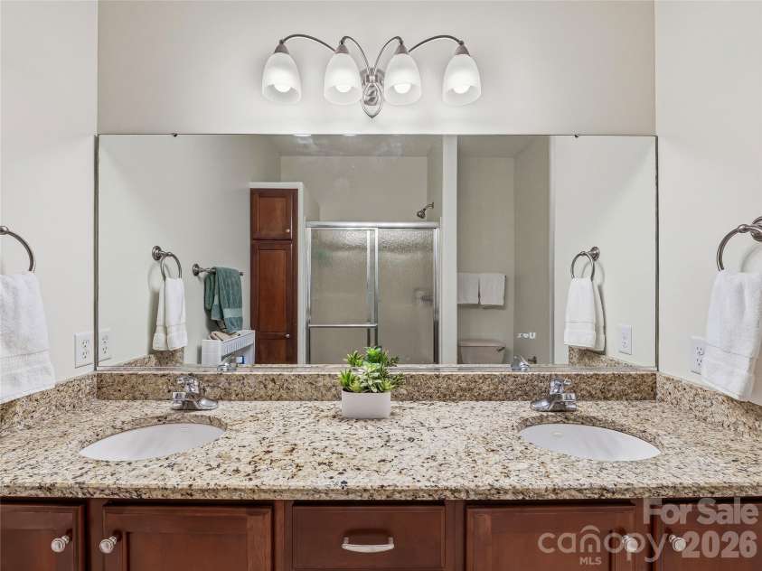 23 Holiday Drive, Arden, NC 28704.  MLS# CAR4383407, YatesRealty ID 23413. 