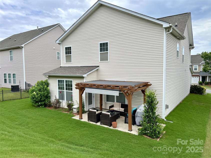 11511 Wilson Mill Lane, Pineville, NC 28134.  MLS# CAR4270884, YatesRealty ID 23414. 