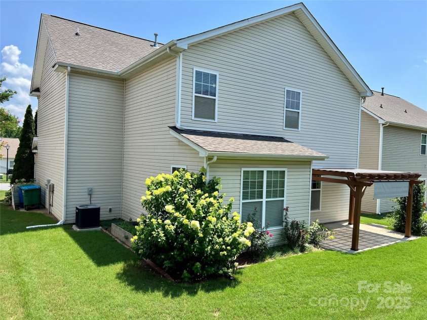 11511 Wilson Mill Lane, Pineville, NC 28134.  MLS# CAR4270884, YatesRealty ID 23414. 