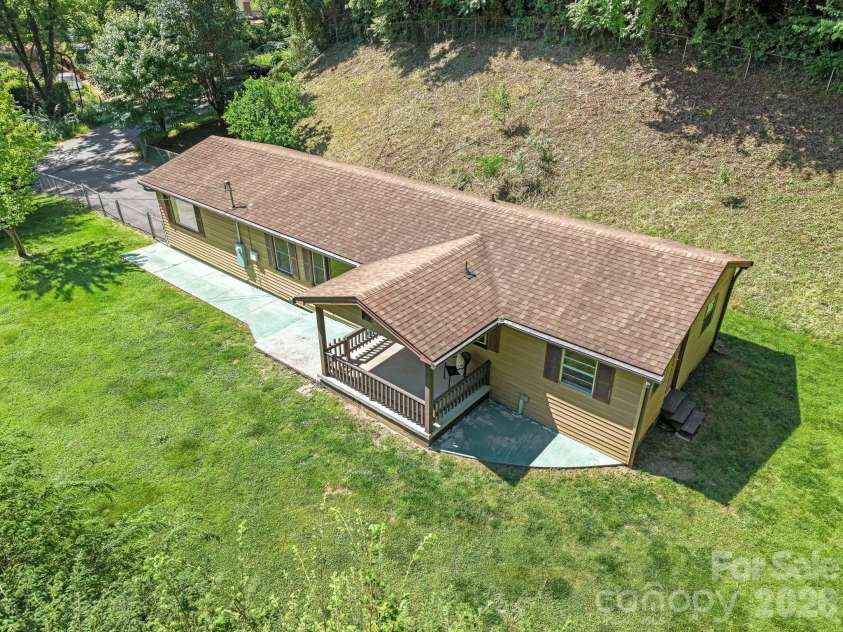 270 Slim Dillard Road, Sylva, NC 28779.  MLS# CAR4383810, YatesRealty ID 23415. 