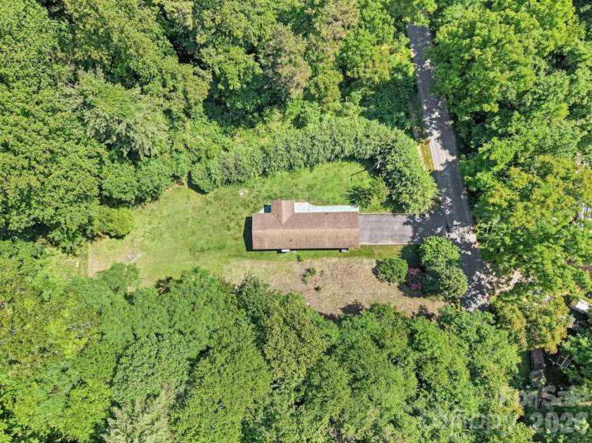 270 Slim Dillard Road, Sylva, NC 28779.  MLS# CAR4383810, YatesRealty ID 23415. 